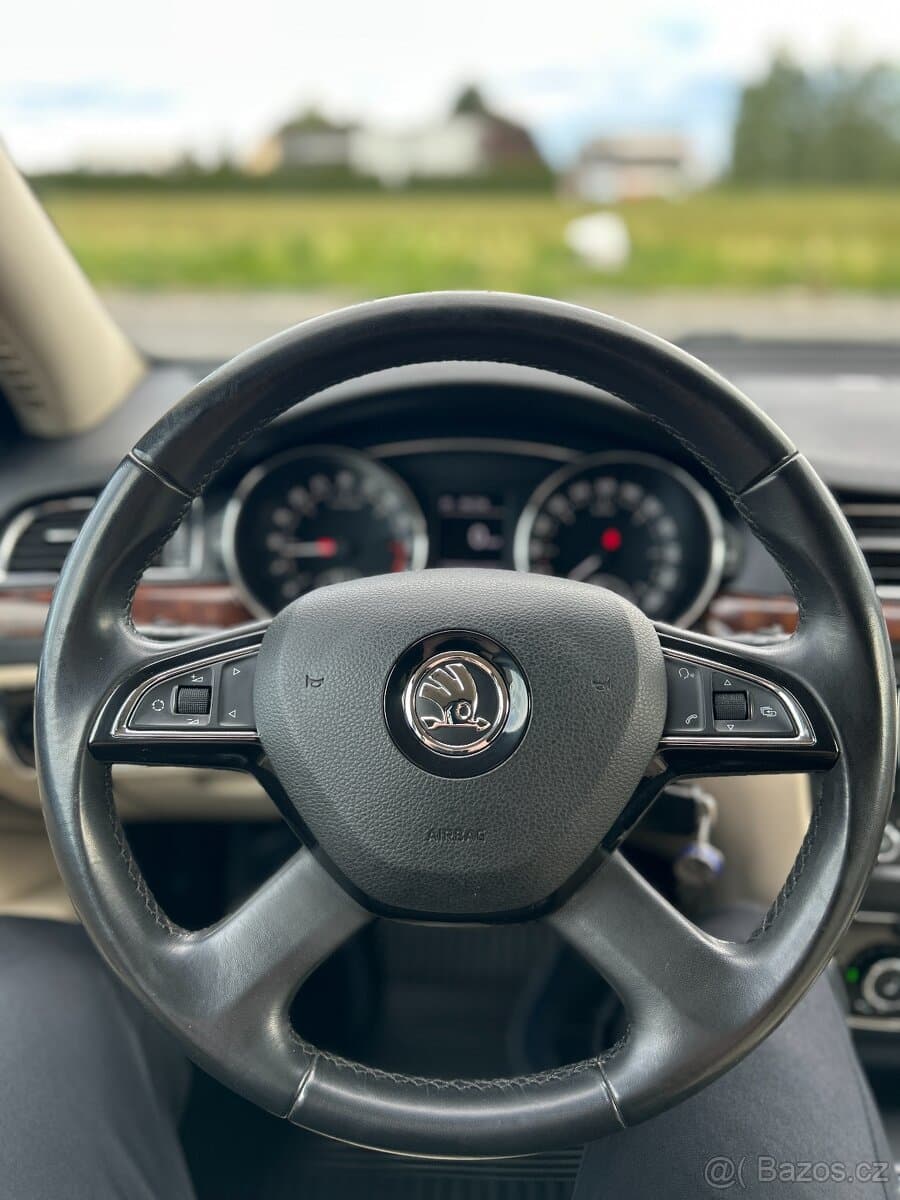 2014 Škoda SUPERB - 10
