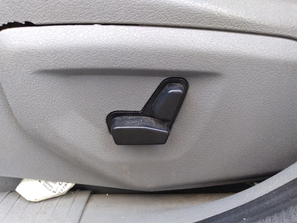 2004 Jeep CHEROKEE - 10