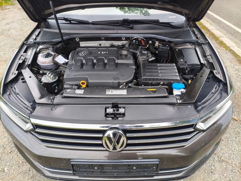 2016 Volkswagen PASSAT - 10