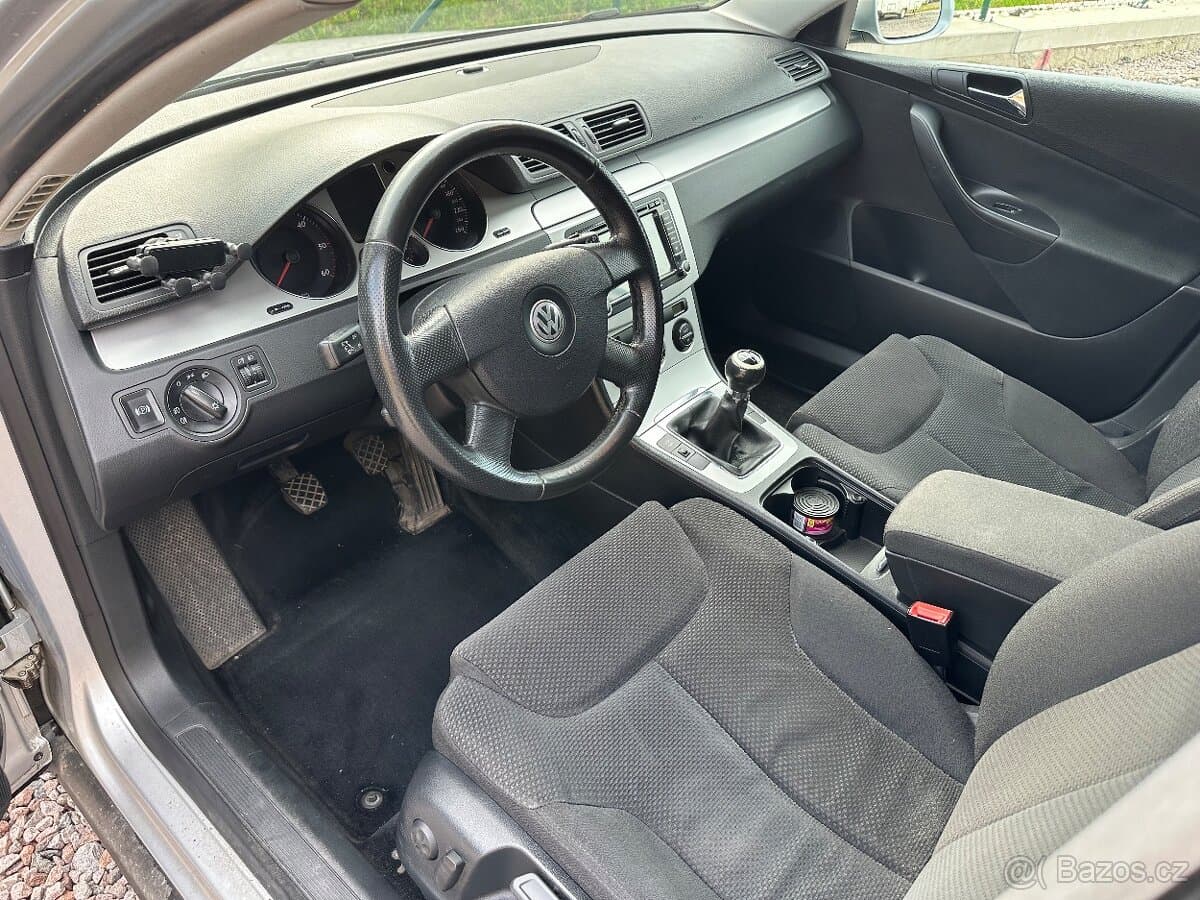 2007 Volkswagen PASSAT - 10