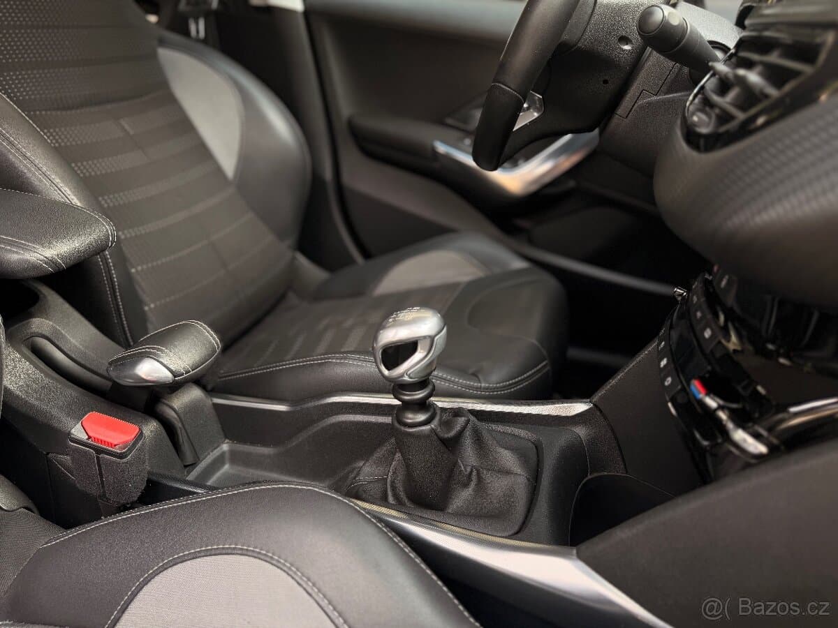 2015 Peugeot 2008 - 10