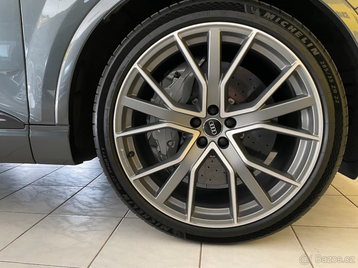 2018 Audi SQ7 - 10