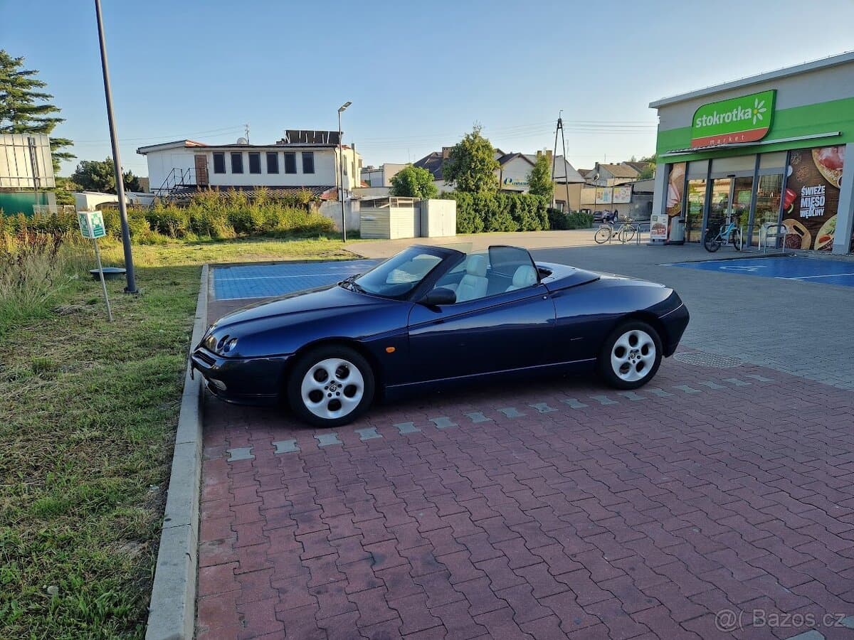 2000 Alfa Romeo SPIDER - 10