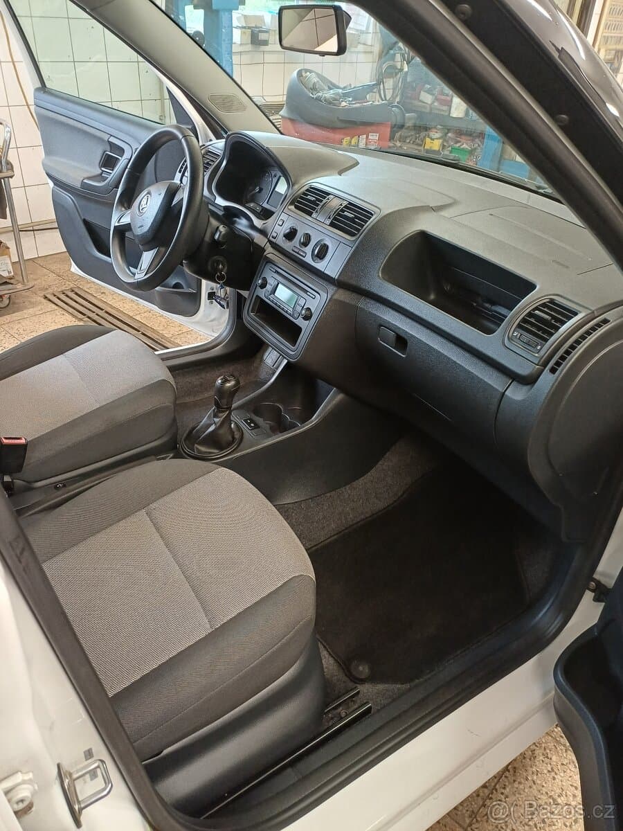 2014 Škoda FABIA - 10