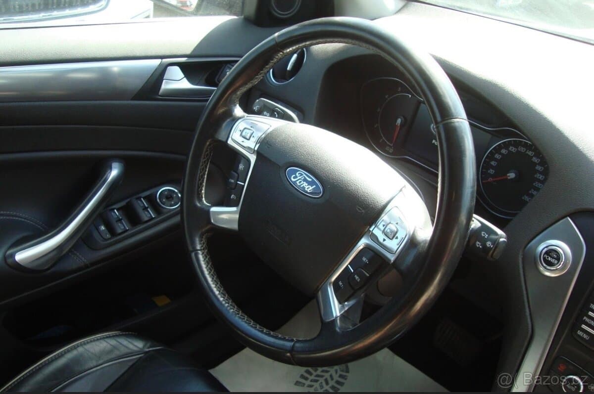 2011 Ford MONDEO - 10