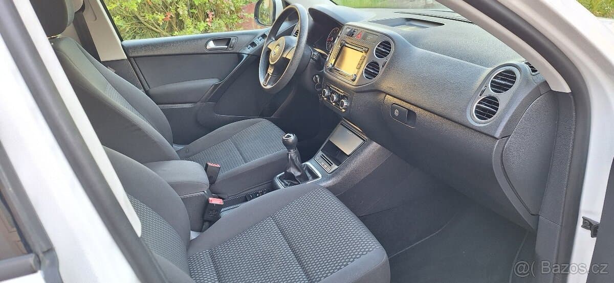 2010 Volkswagen TIGUAN - 10