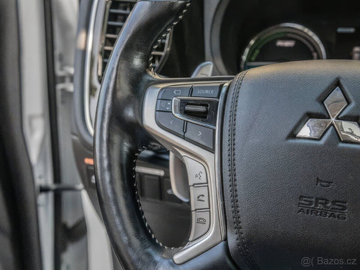 2018 Mitsubishi OUTLANDER - 10
