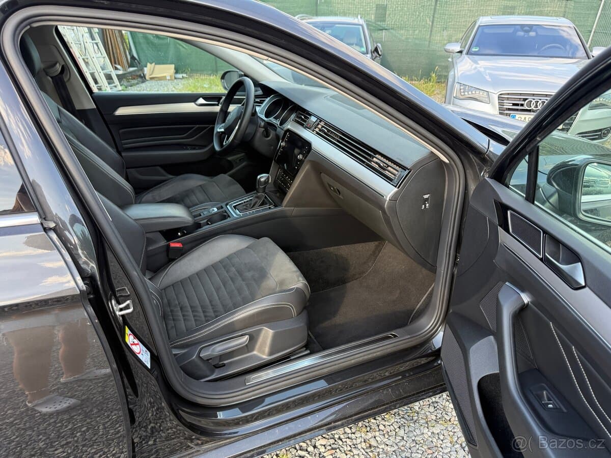 2021 Volkswagen PASSAT - 10