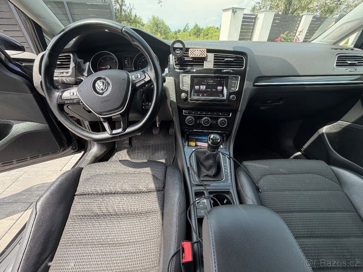 2015 Volkswagen GOLF - 10
