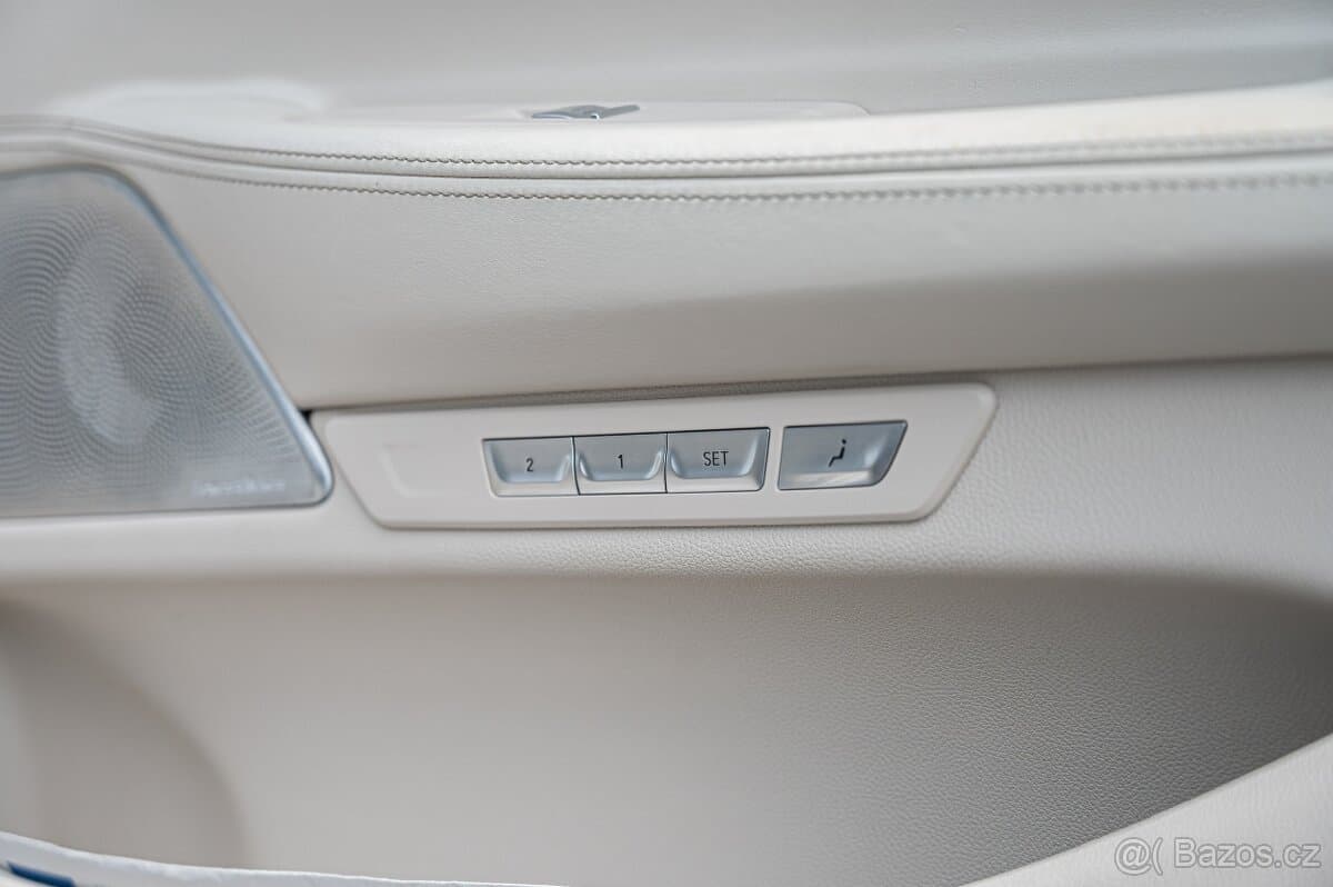 2015 BMW 7-SERIES - 10