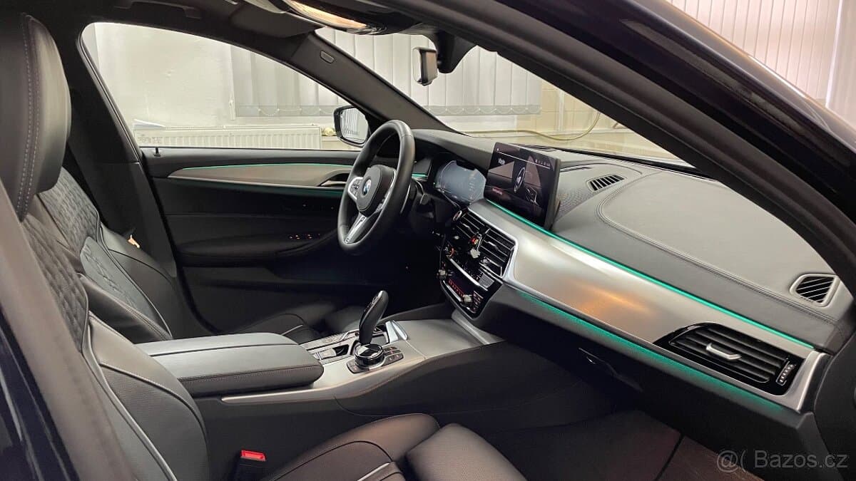 2020 BMW 5-SERIES - 10