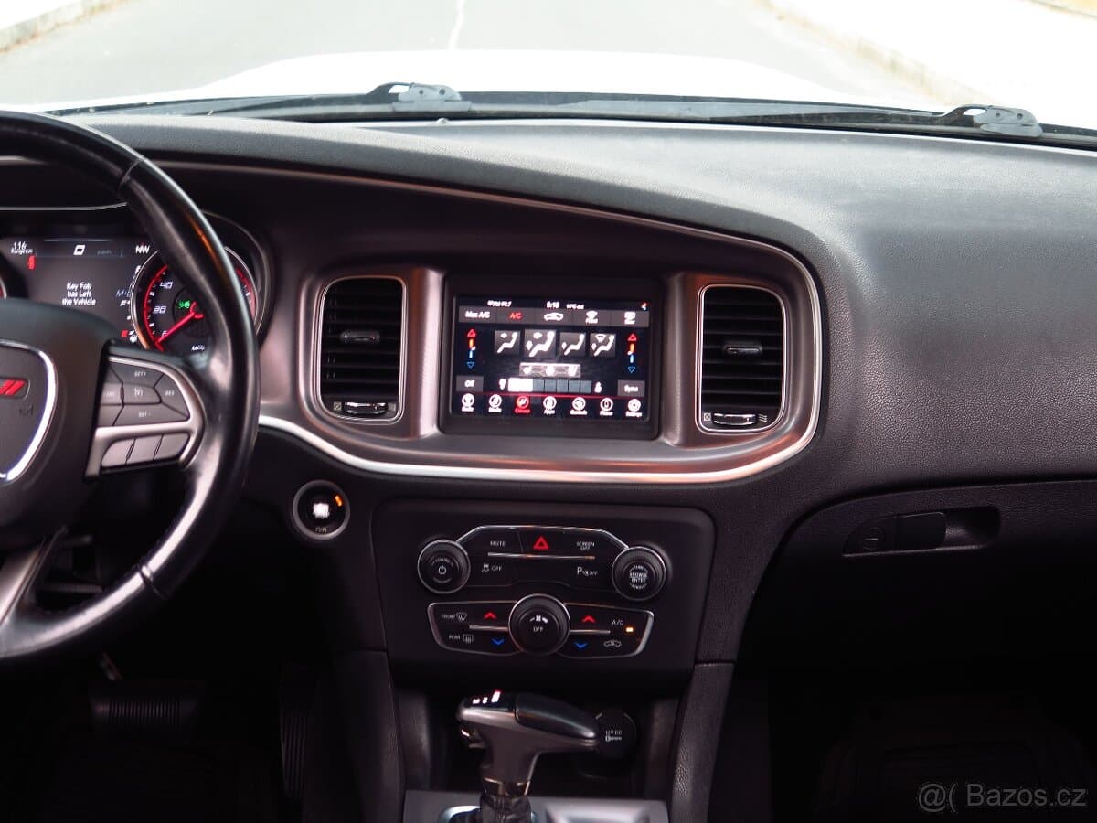 2019 Dodge CHARGER - 10