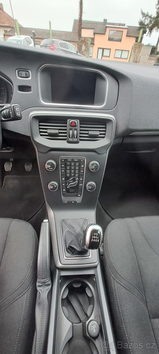 2015 Volvo V40 - 10