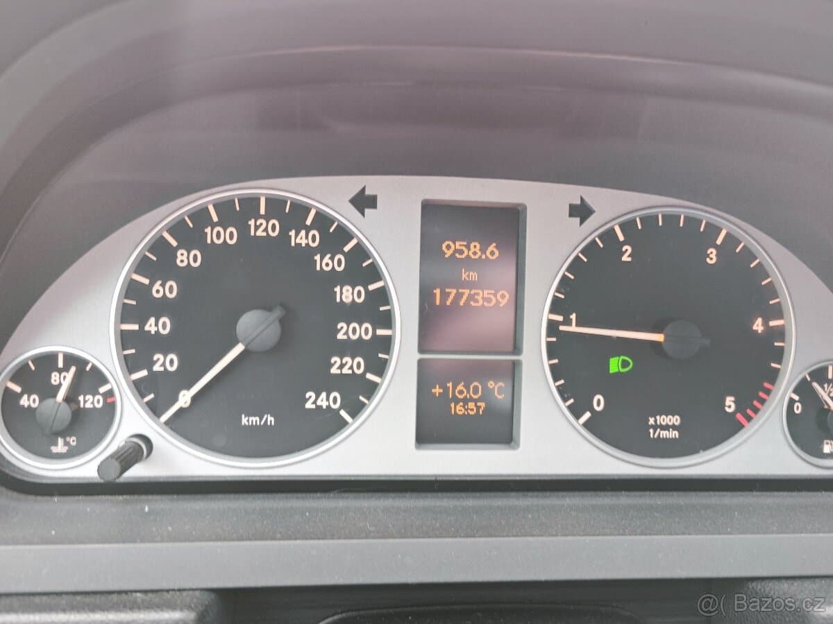 2011 Mercedes-Benz OSTATNÍ - 10