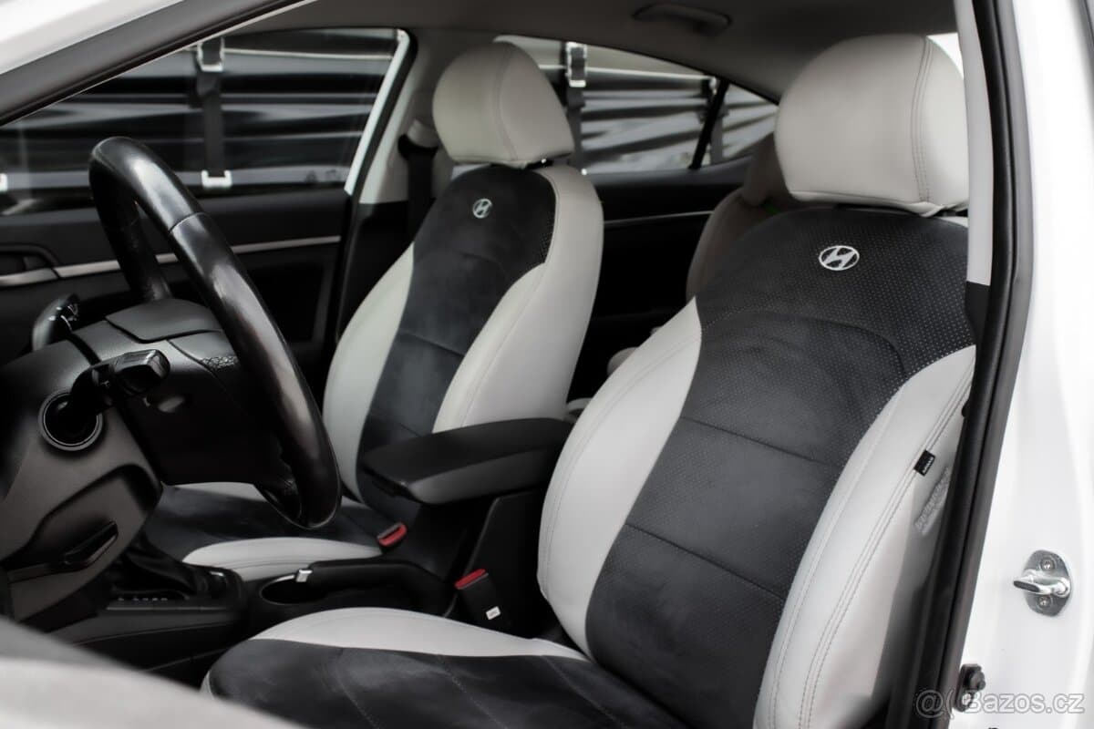 2017 Hyundai ELANTRA - 10