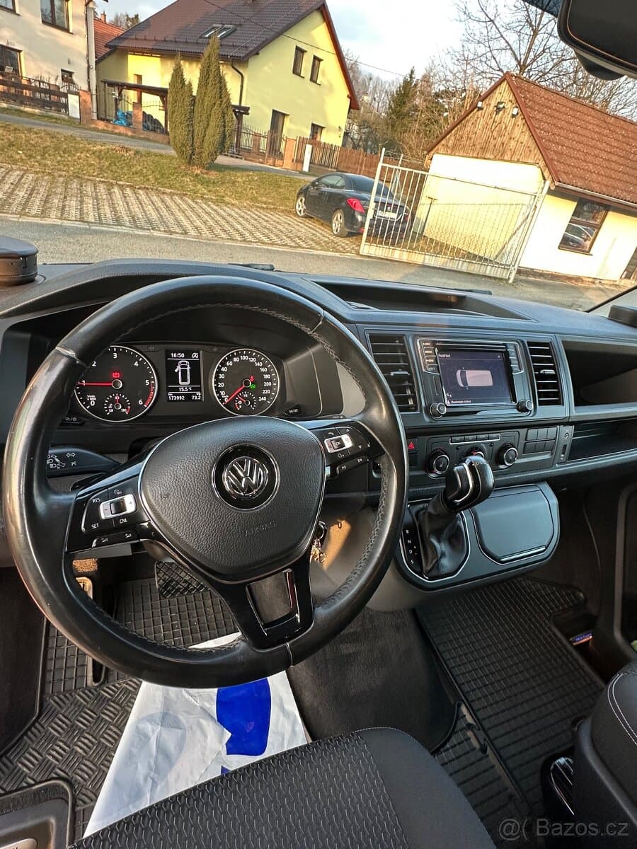 2018 Volkswagen MULTIVAN - 10