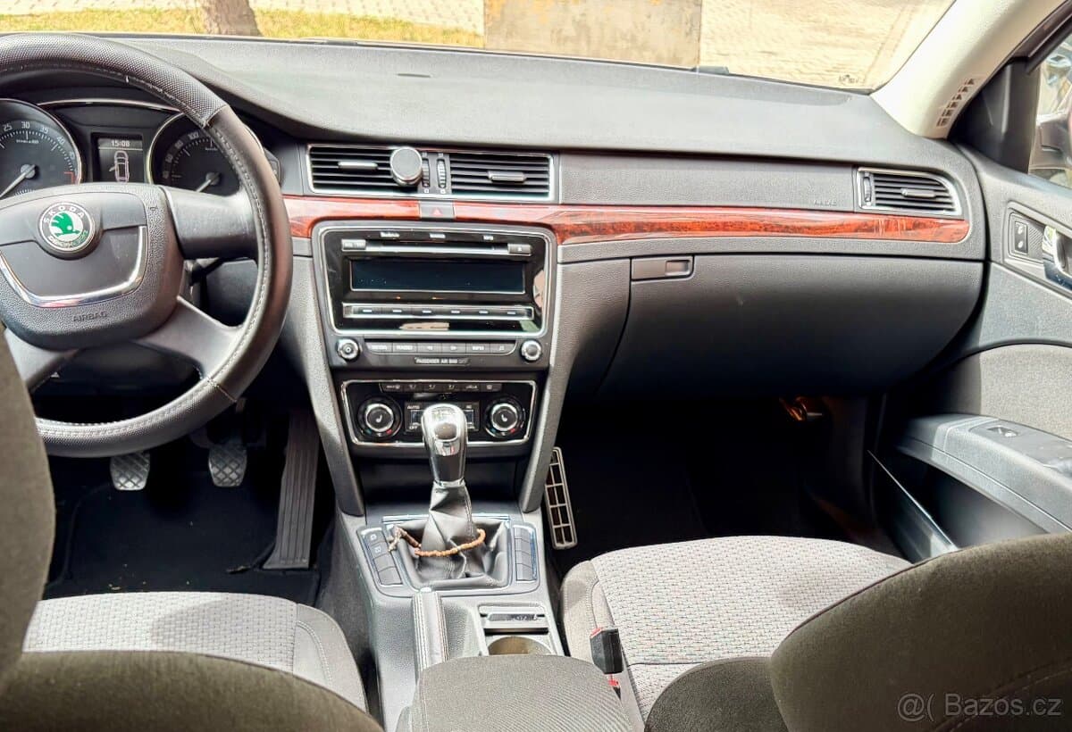 2013 Škoda SUPERB - 10