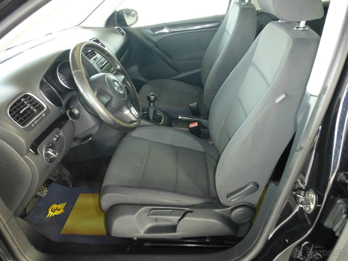 2011 Volkswagen GOLF - 10