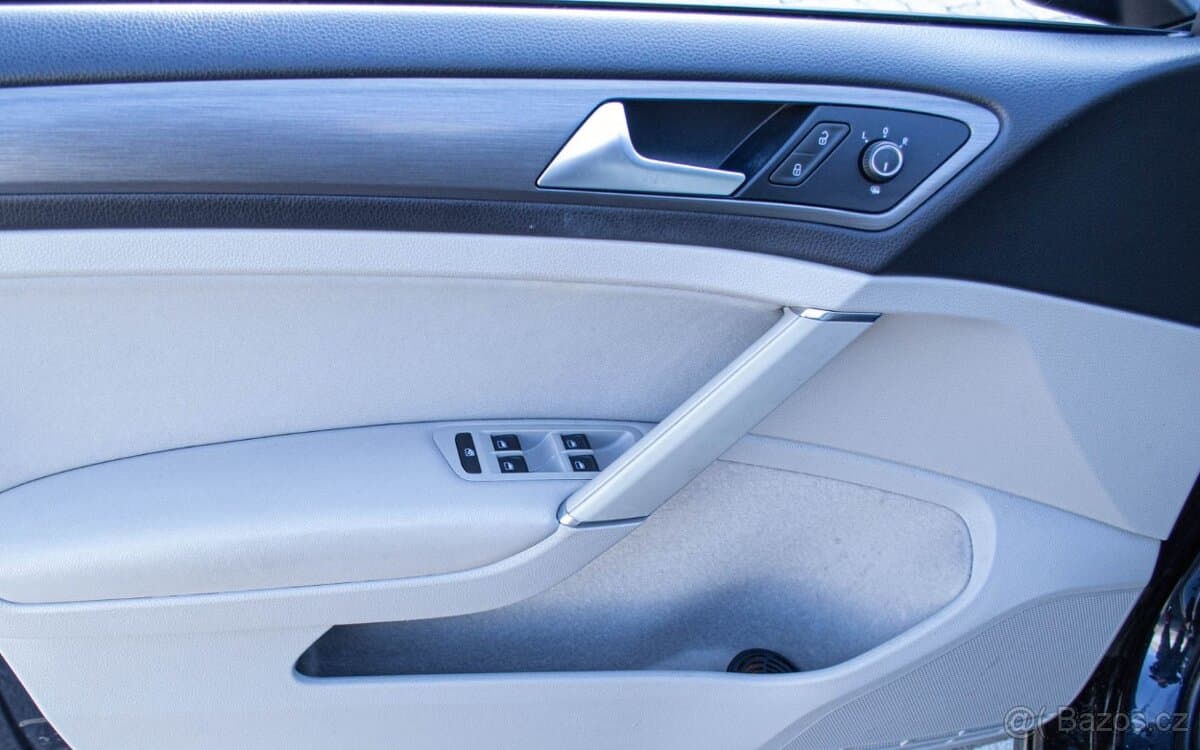 2013 Volkswagen GOLF - 10