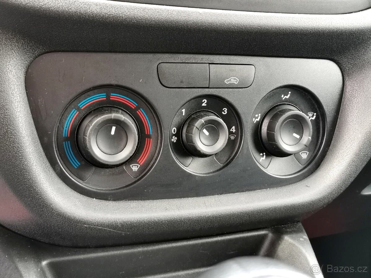 2019 Fiat DOBLO - 10