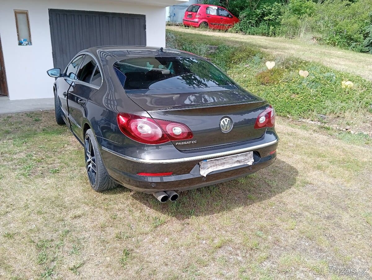 2011 Volkswagen PASSAT CC - 10