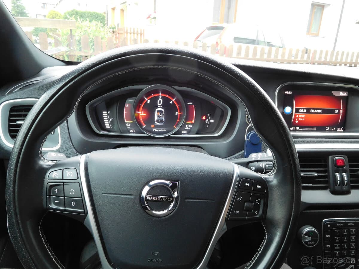 2018 Volvo V40 - 10
