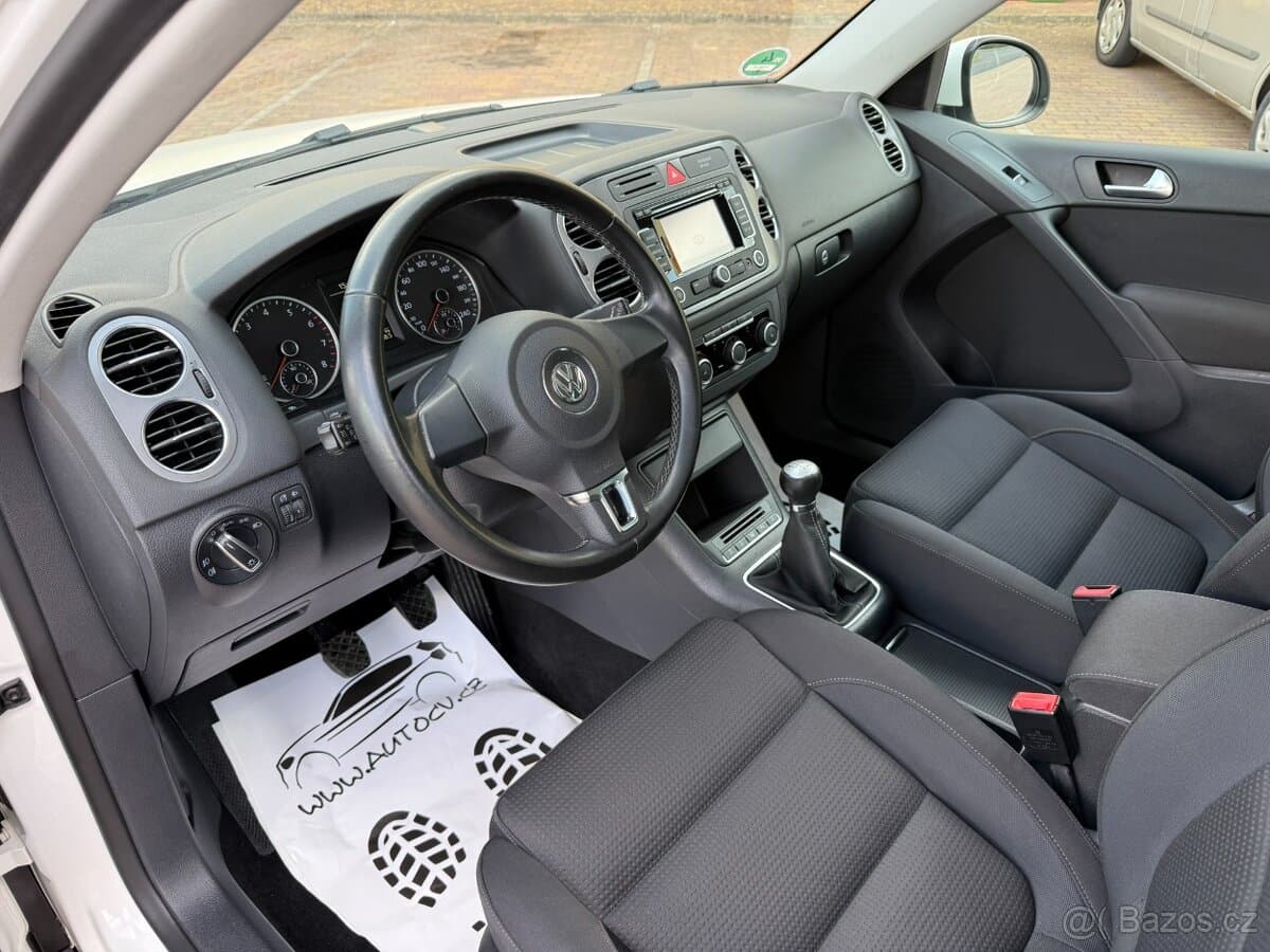 2011 Volkswagen TIGUAN - 10
