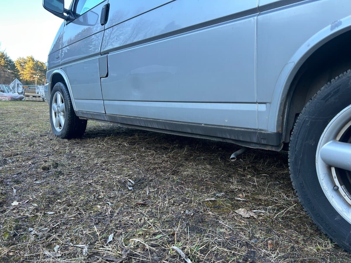 2002 Volkswagen CARAVELLE - 10