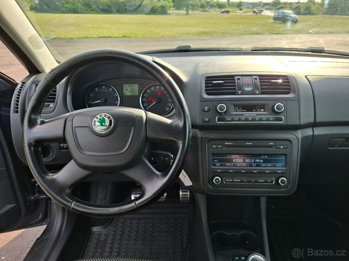 2010 Škoda FABIA - 10