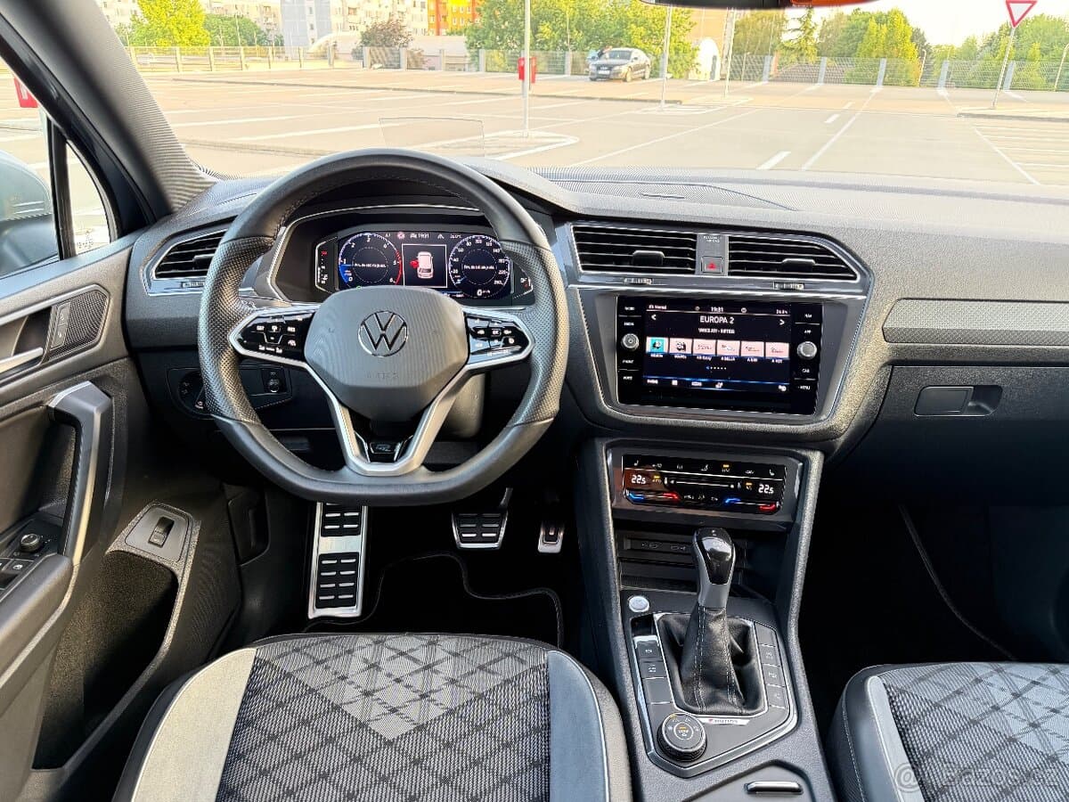 2023 Volkswagen TIGUAN - 10