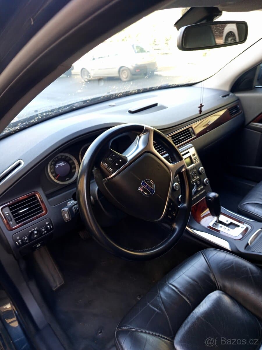 2011 Volvo S80 - 10