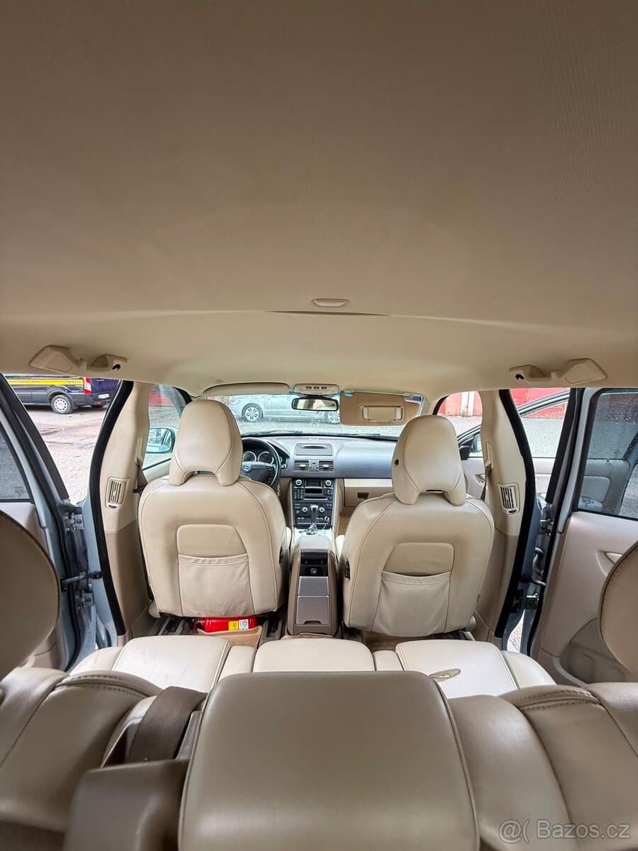 2014 Volvo XC90 - 10