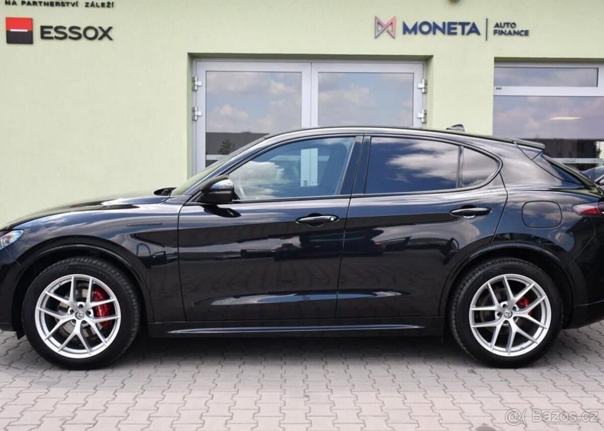 2023 Alfa Romeo STELVIO - 10