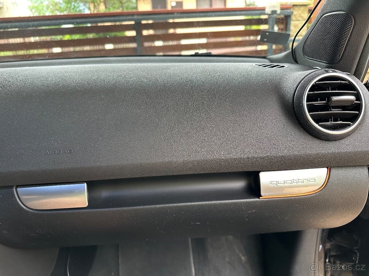 2004 Audi S3 - 10