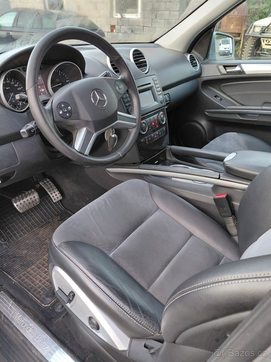 2011 Mercedes-Benz M-CLASS - 10