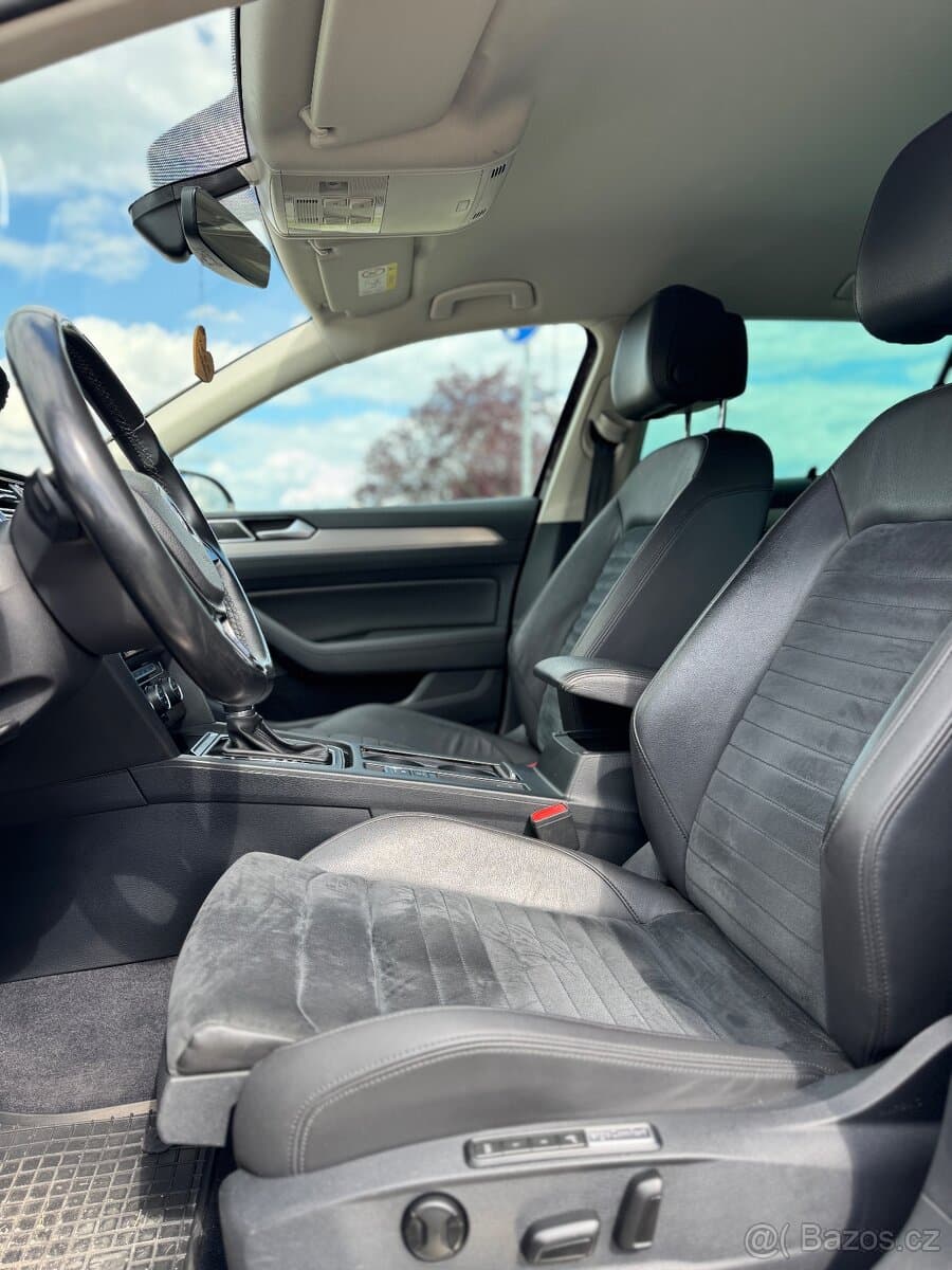 2018 Volkswagen PASSAT - 10