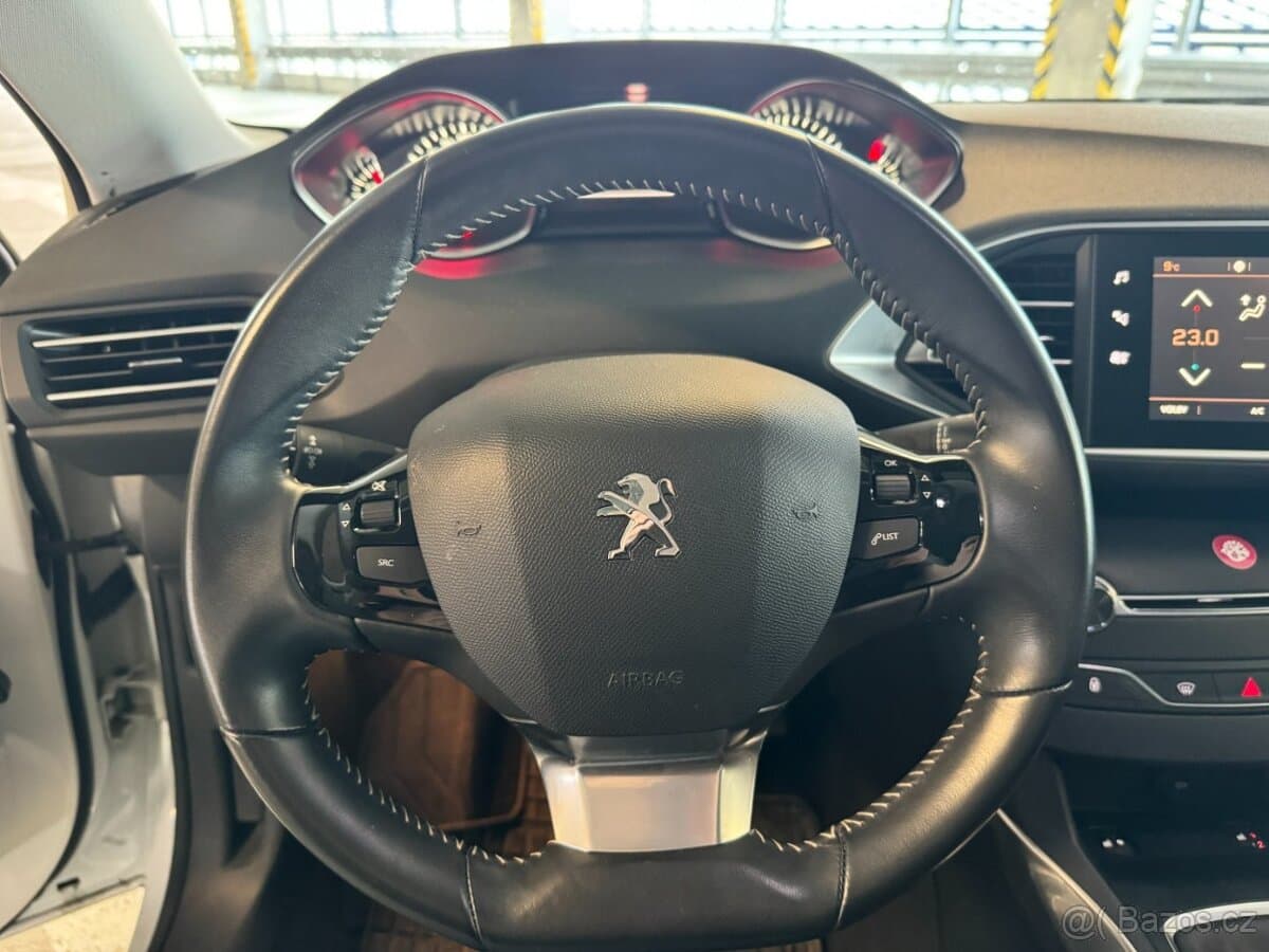 2019 Peugeot 308 - 10