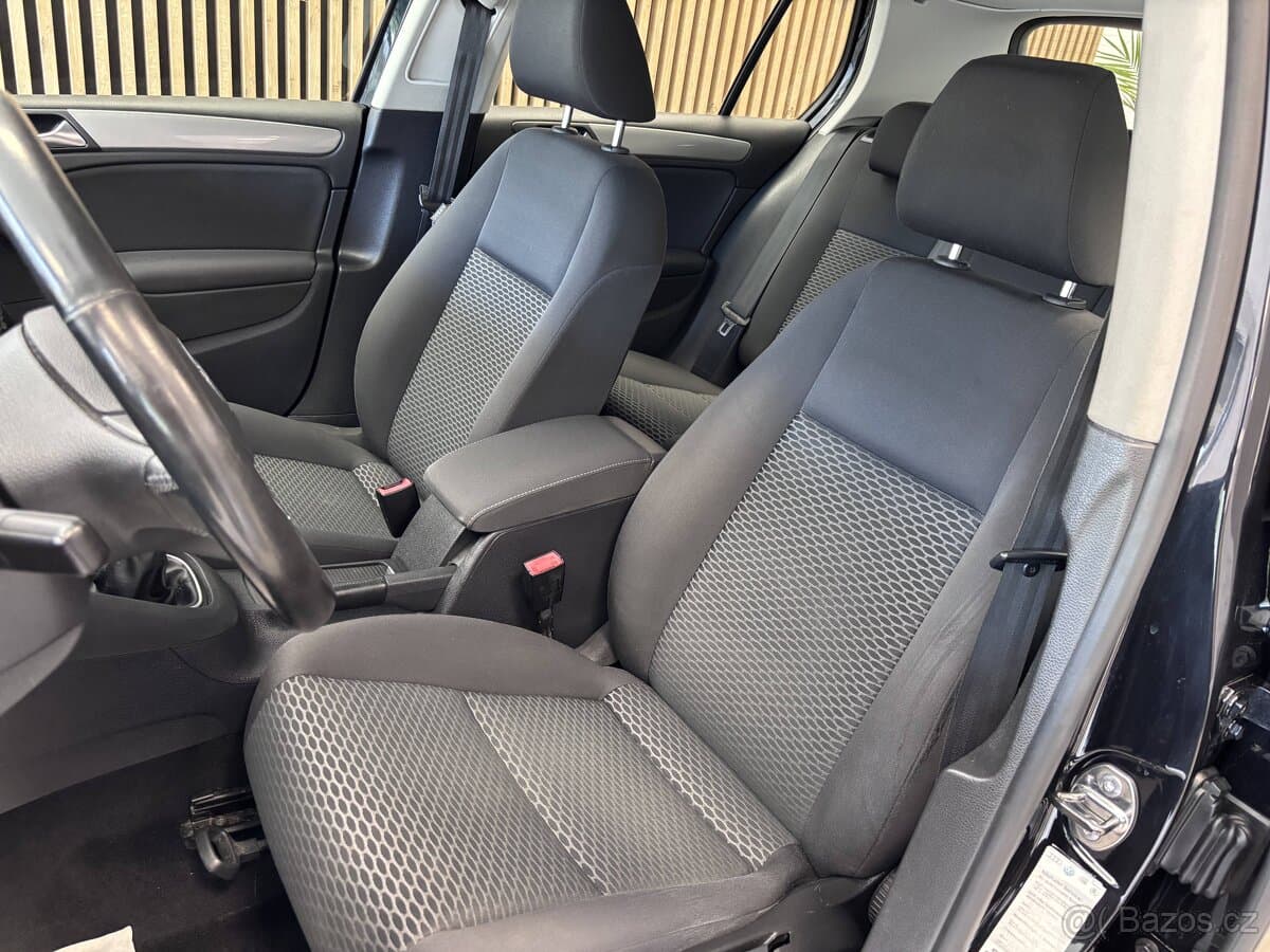 2011 Volkswagen GOLF - 10