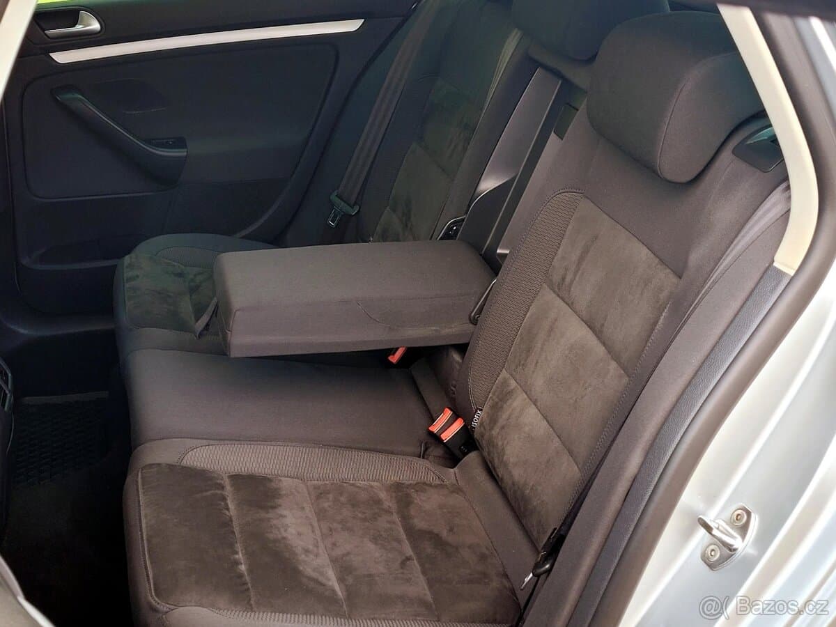 2010 Volkswagen GOLF - 10