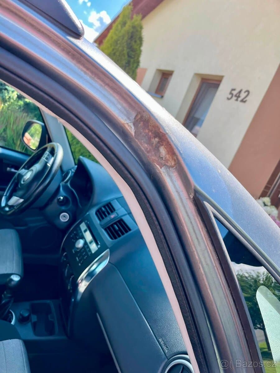 2010 Suzuki SX4 - 10