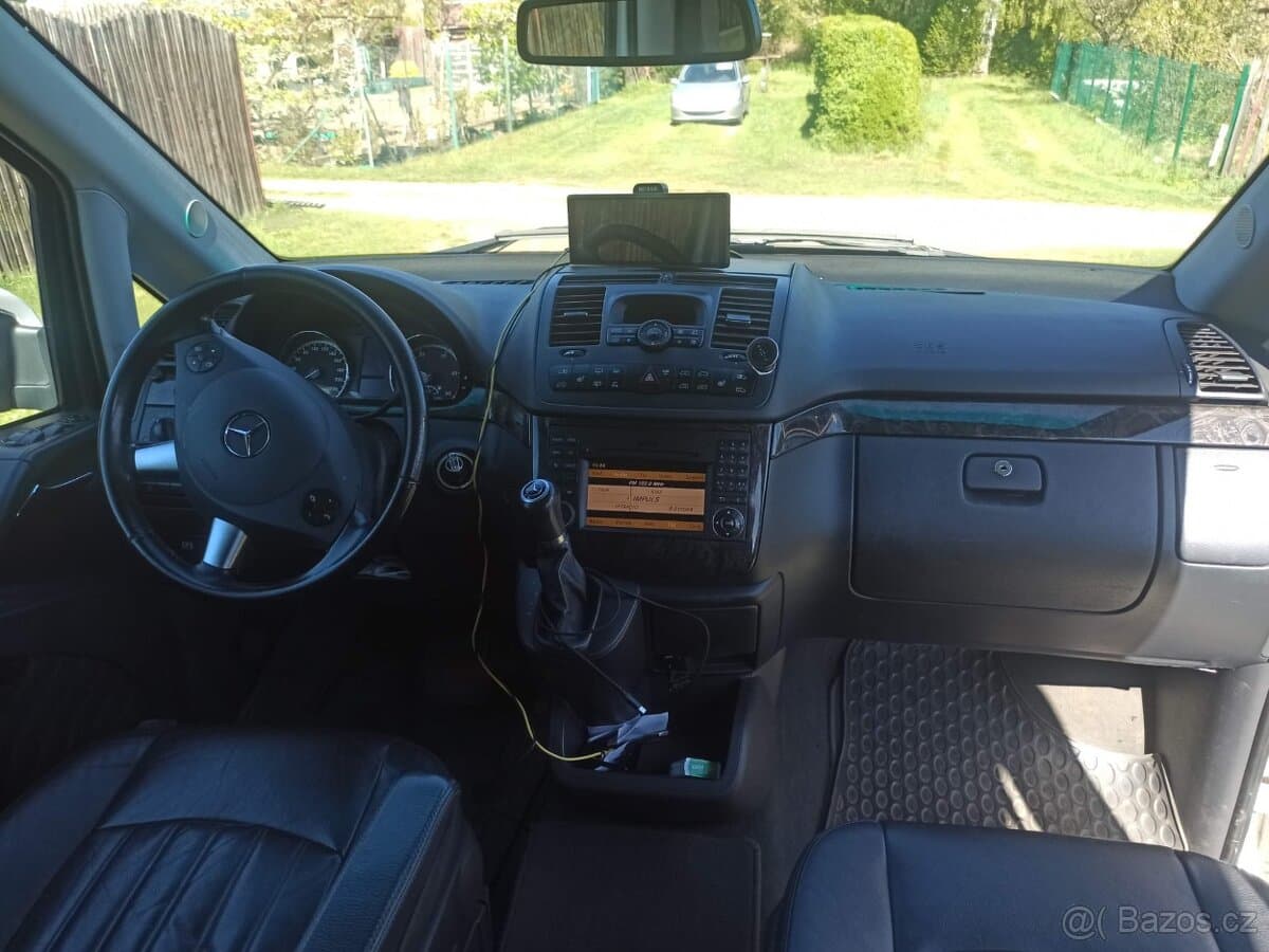 2011 Mercedes-Benz VIANO - 10