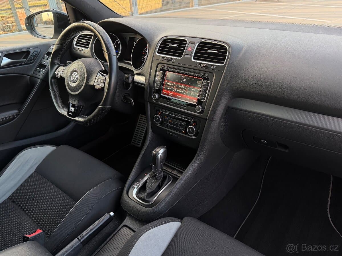 2011 Volkswagen GOLF - 10