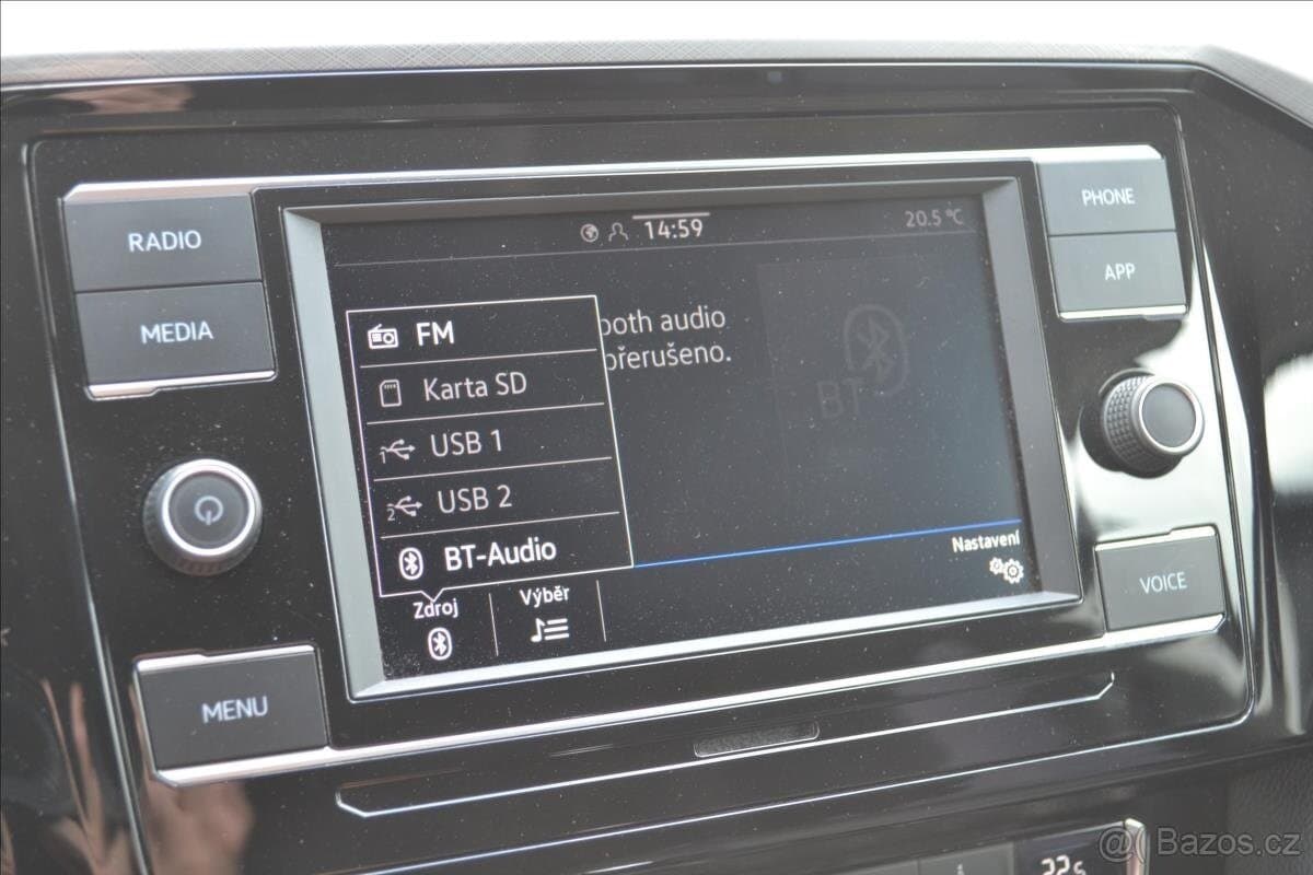 2019 Volkswagen PASSAT - 10