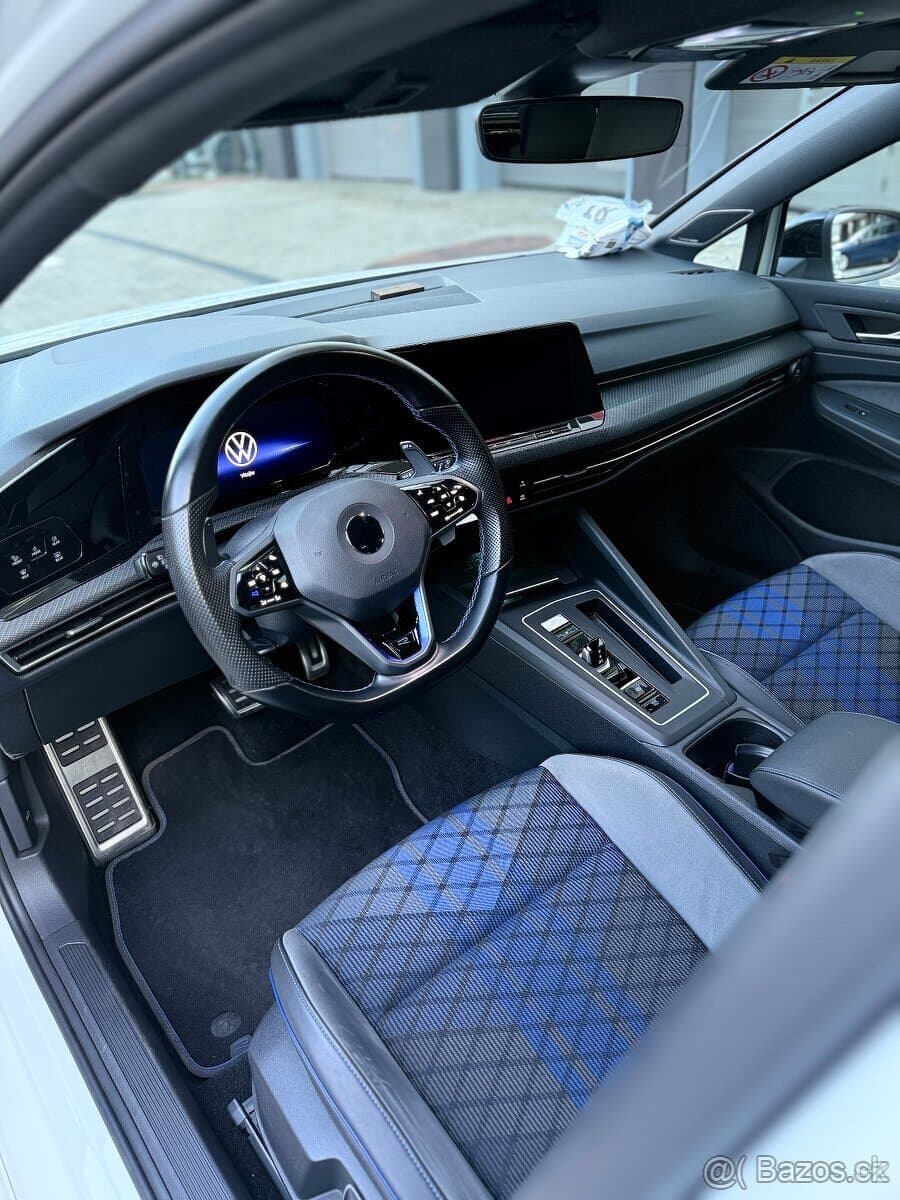 Volkswagen GOLF - 10