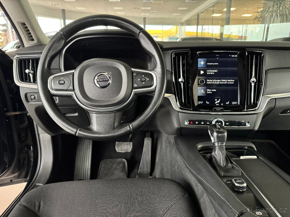2017 Volvo S90 - 10
