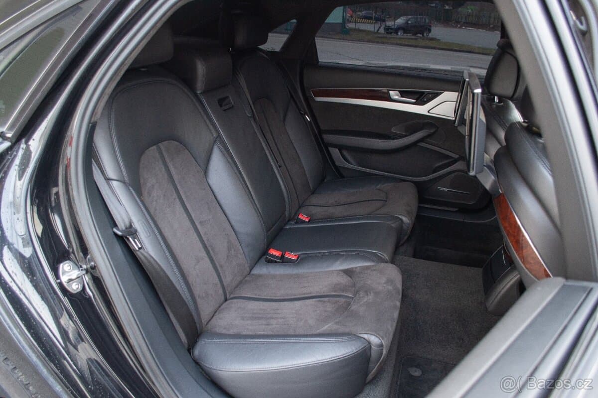 2013 Audi A8 - 10
