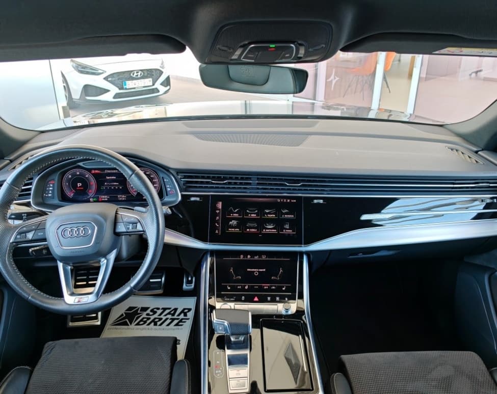 2020 Audi Q8 - 10