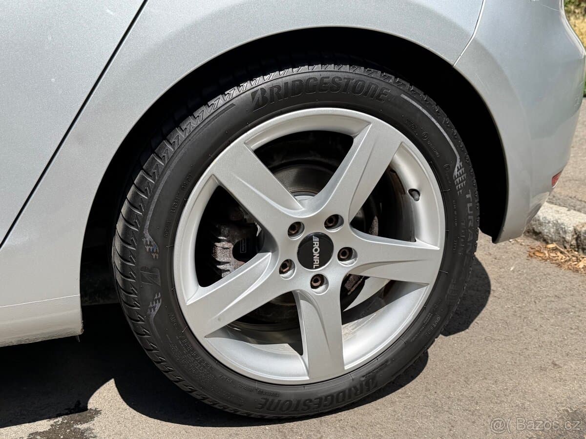 2011 Volkswagen GOLF - 10