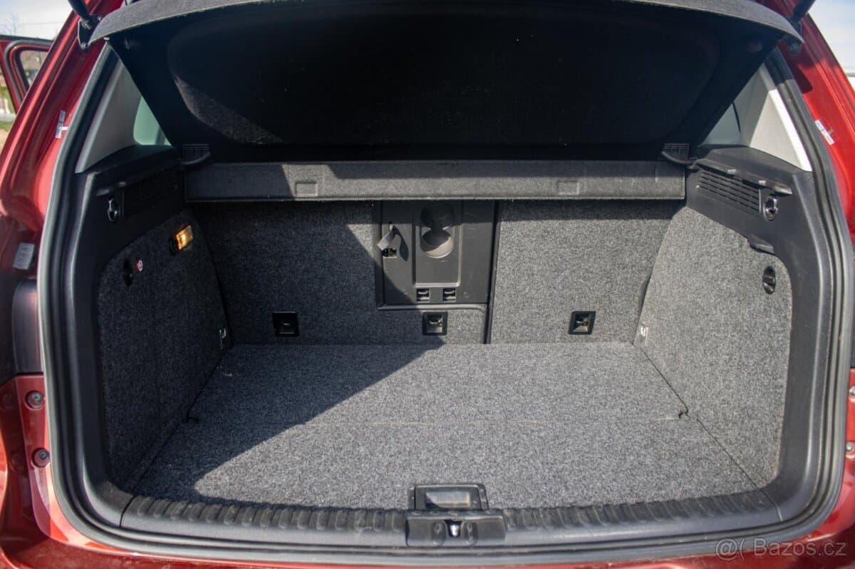 2012 Volkswagen TIGUAN - 10