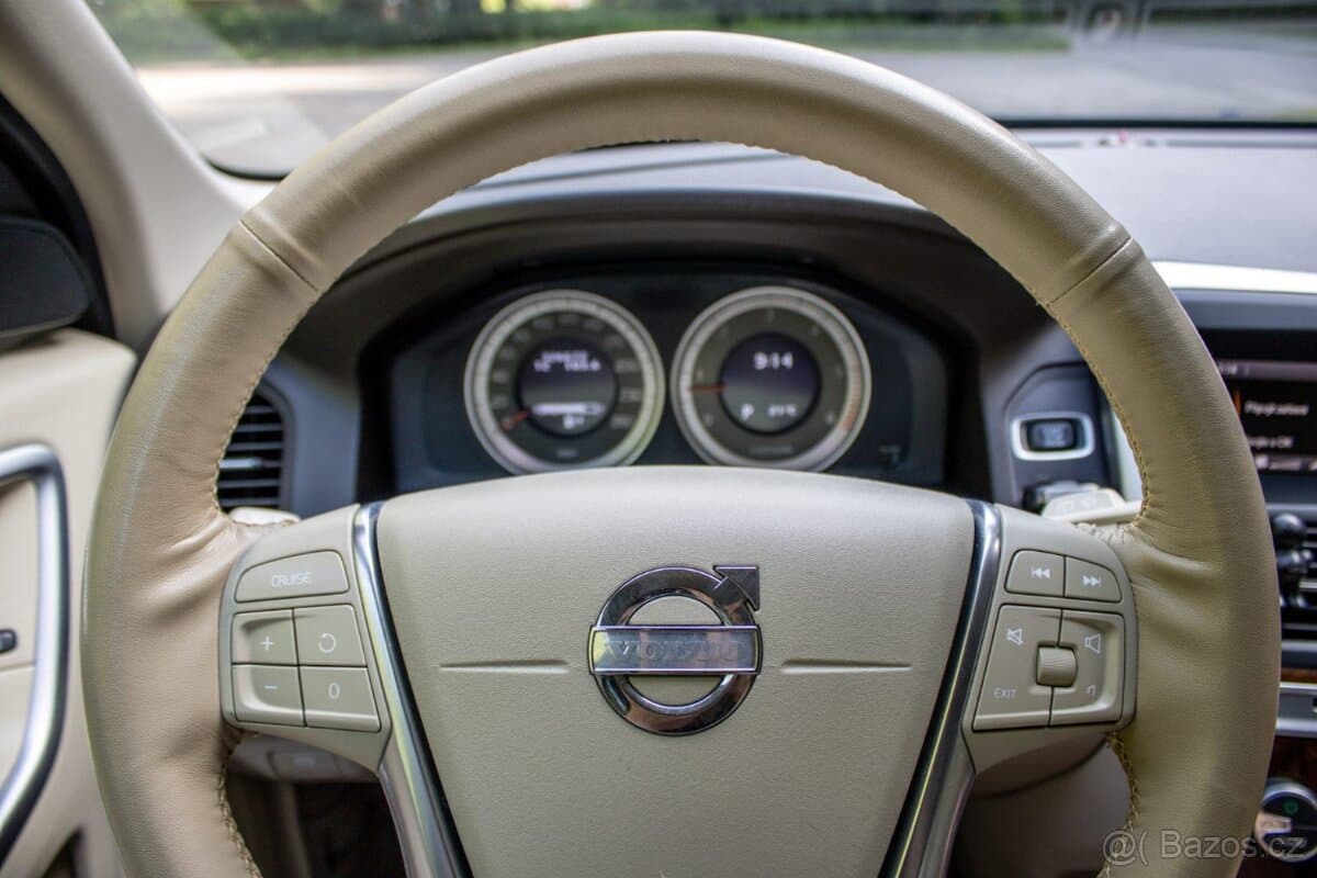 2011 Volvo XC60 - 10